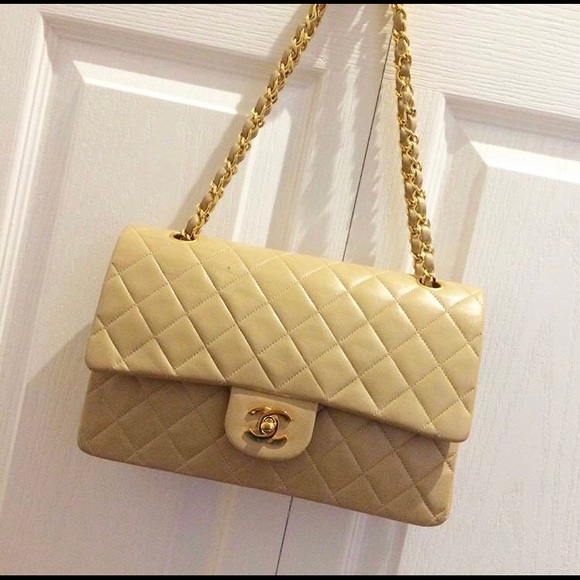 Chanel classic Flap Bag w GHW - Picture 1 of 8